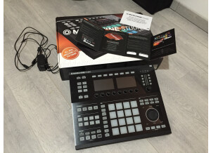 Native Instruments Maschine Studio - Black
