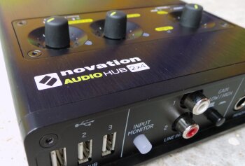Novation Audiohub 2x4 Novation Audiohub 2x4