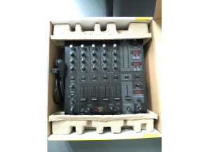 Behringer DJX750 (73542)