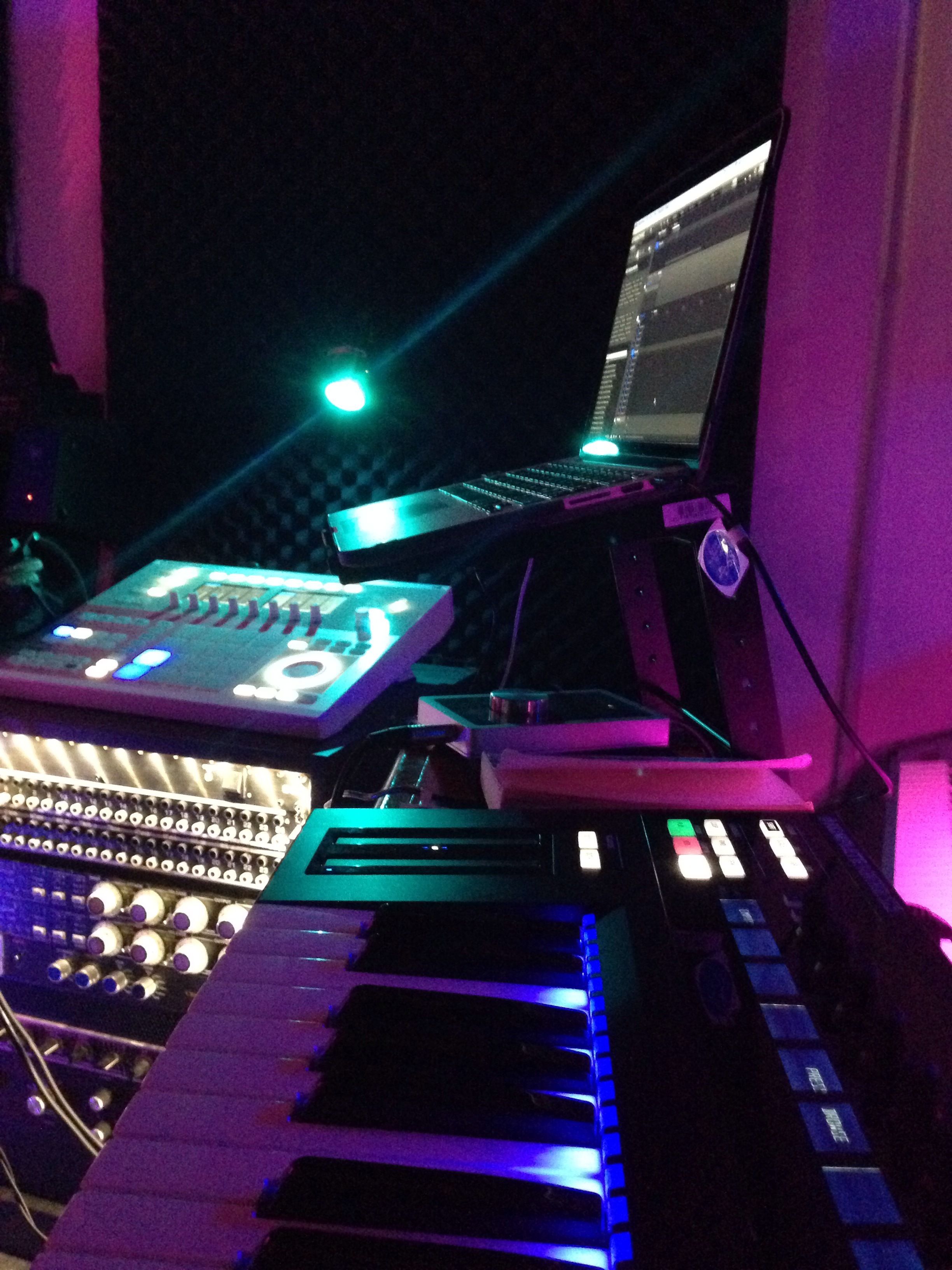 Native Instruments Maschine Studio