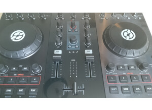 Native Instruments Traktor Kontrol S2 (84318)