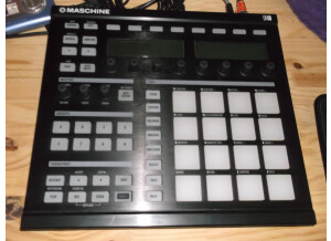 Native Instruments Maschine MKI (848)