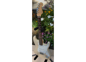 Fender Highway One Stratocaster - White Blonde Maple