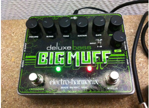 Electro-Harmonix Deluxe Bass Big Muff Pi (73627)