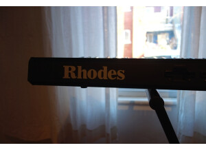 Rhodes Model 660