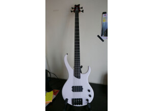 Kramer D-1 Disciple Bass - Pearl White (83175)