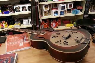 Gretsch G9240 "Alligator" Biscuit Roundneck