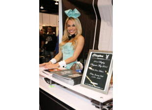 Dani Mathers Clayton MP643 (c) ModernPics.JPG