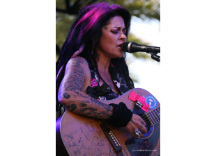Dilana Go Pro Stage MP611 (c) ModernPics.JPG