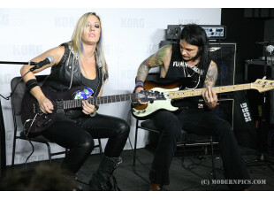 Nita Strauss KORG USA MP751 (c) ModernPics