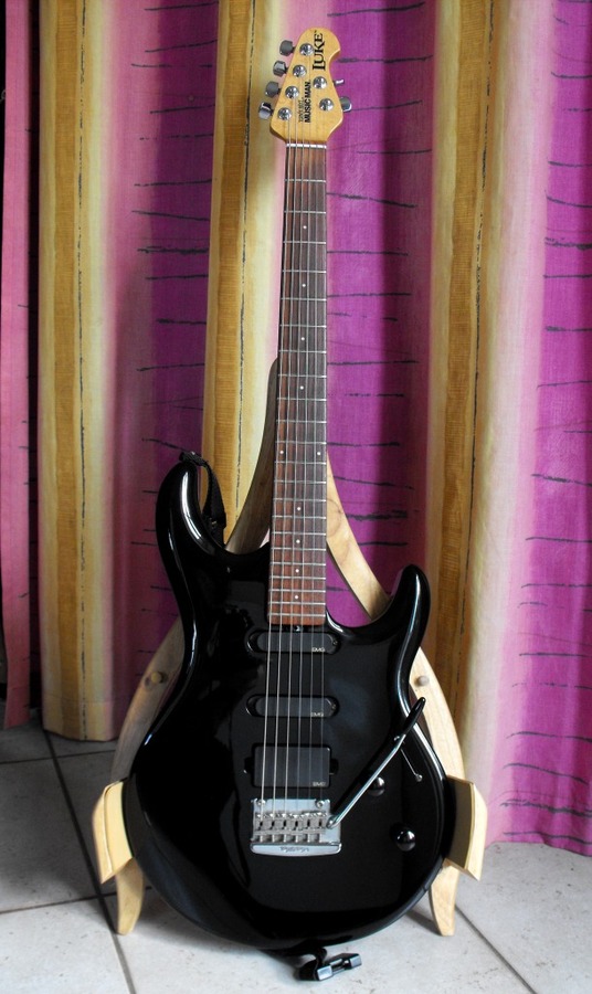 Music Man Luke (Vintage Tremolo)