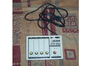 Boss KM-400