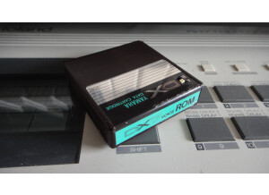 Yamaha VRC-106 DX7 voice ROM synthesizer group (69357)