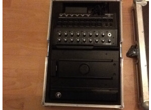 Mackie DL1608 (34373)