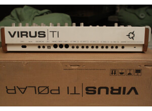 Access Music Virus TI2 Polar (87798)