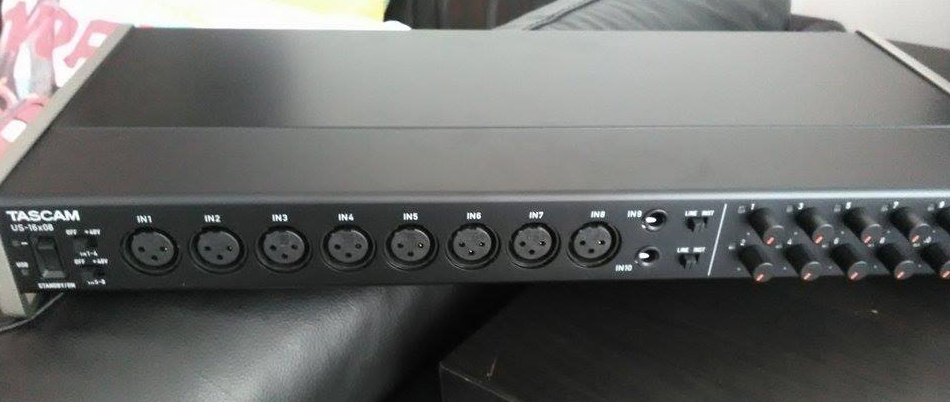 Tascam US-16X08