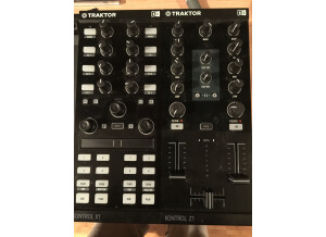 Native Instruments Traktor Kontrol Z1 (23635)