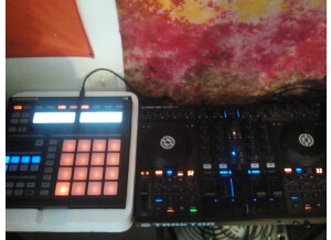 Native Instruments Traktor Kontrol S4 (22082)
