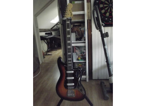 Squier Vintage Modified Bass VI - 3 Color Sunburst