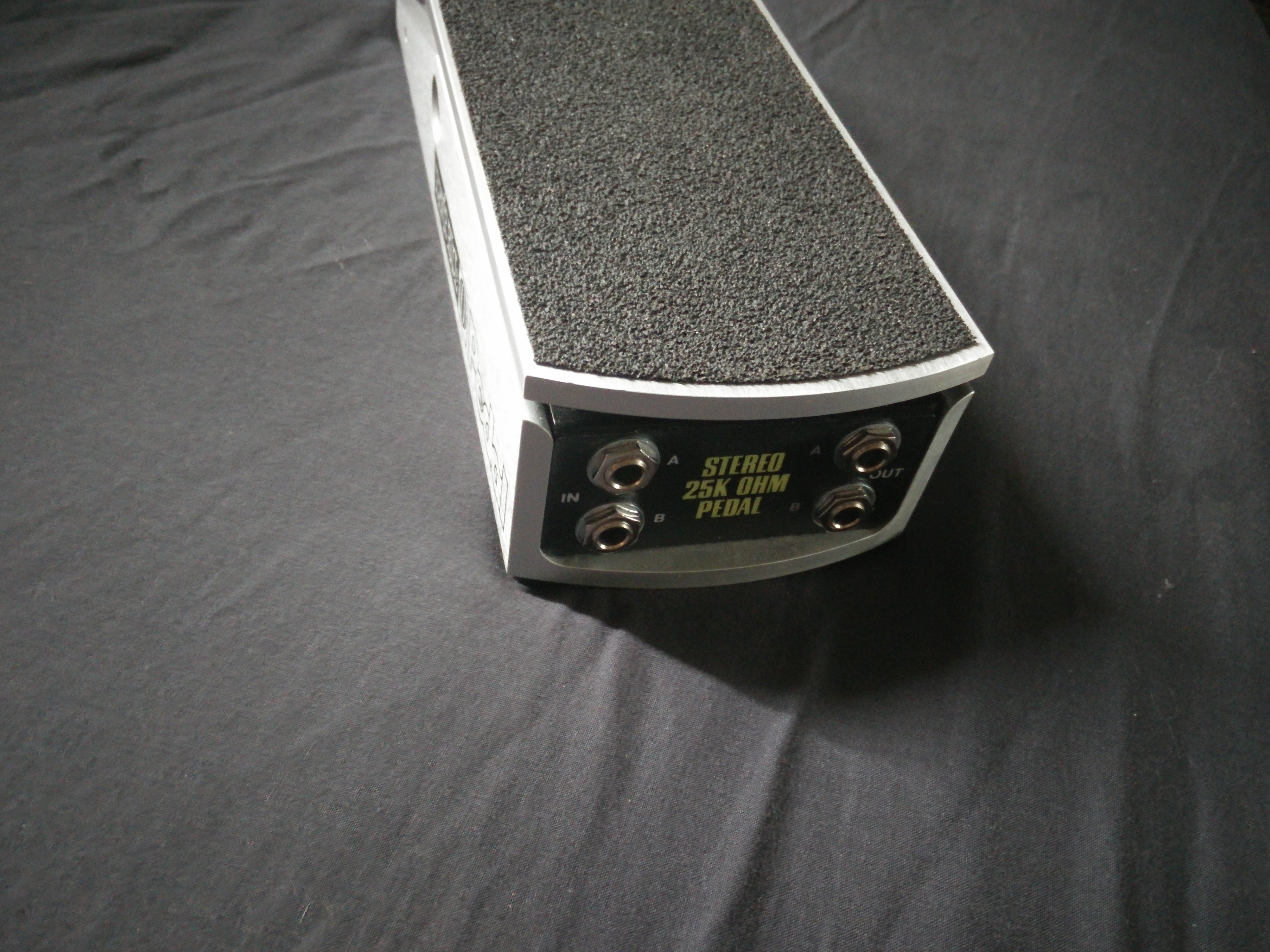 Photos et images Ernie Ball 6167 25K Stereo Volume Pedal for use