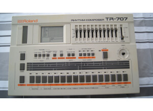 Roland TR-707 (87924)