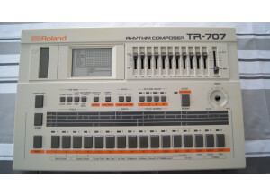 Roland TR-707 (86355)