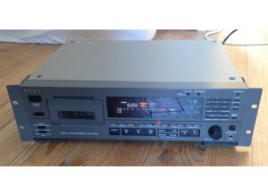 Sony PCM-2700 (27039)