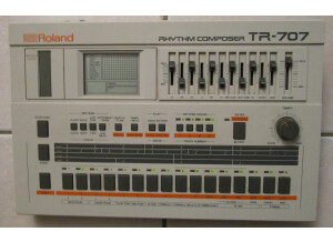Roland TR-707 (3795)