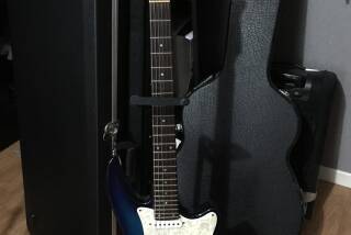 Godin G-4000