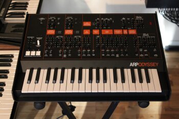 Korg ARP Odyssey Rev3 Korg ARP Odyssey Rev3