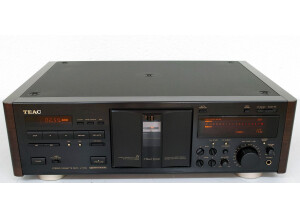 Teac V-7010