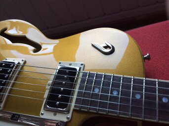 Duesenberg Starplayer TV Goldtop Duesenberg Starplayer TV Goldtop