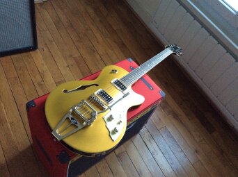 Duesenberg Starplayer TV Goldtop Duesenberg Starplayer TV Goldtop