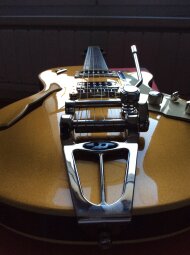 Duesenberg Starplayer TV Goldtop Duesenberg Starplayer TV Goldtop