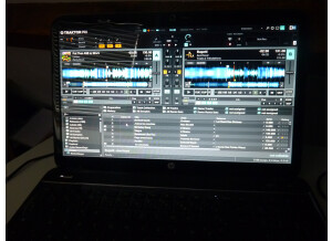 Native Instruments Traktor Kontrol S2 (32081)