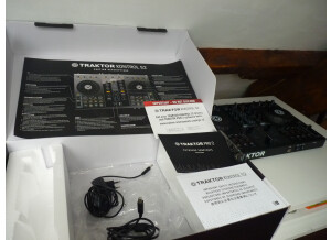 Native Instruments Traktor Kontrol S2 (44246)