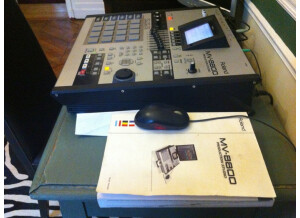 Roland MC-909 Sampling Groovebox (9608)