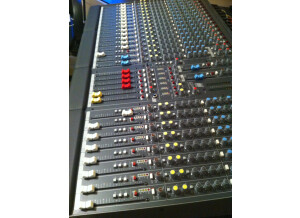 Allen & Heath GL2200-424 (1360)