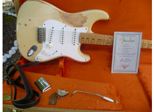 Fender Custom Shop Limited Edition '56 Heavy Relic Stratocaster - Candy Apple Red over Gold
