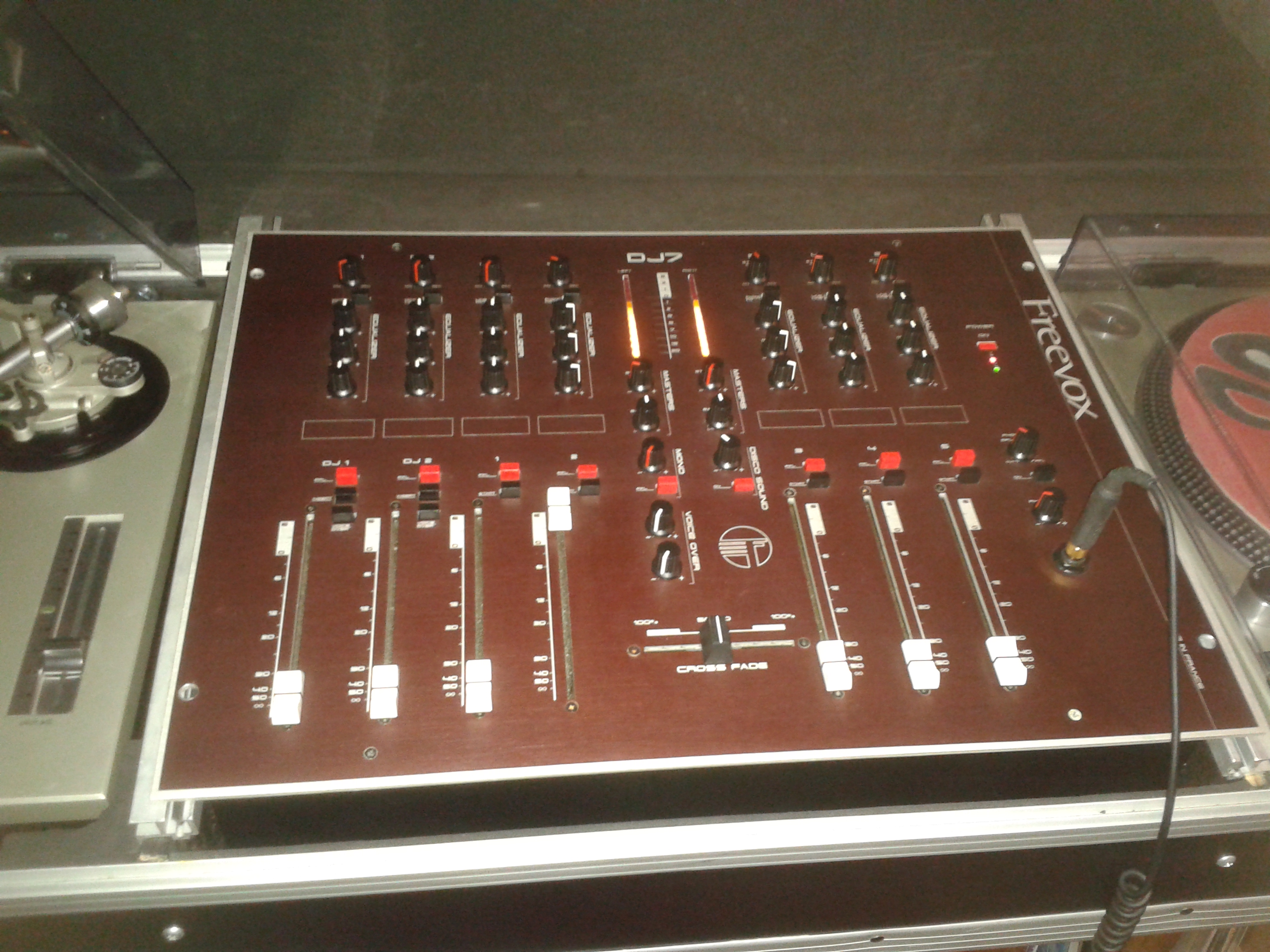 Freevox DJ 7