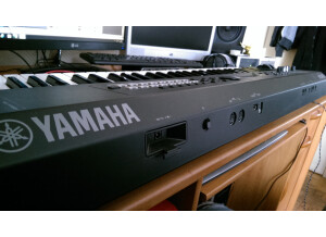 Yamaha MX61 (43614)