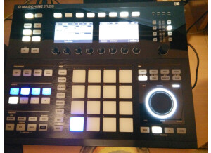 Native Instruments Maschine Studio - Black