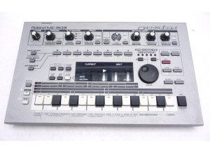 Roland MC-303 (11014)