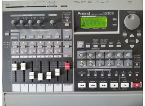 Roland VS-840 (38411)