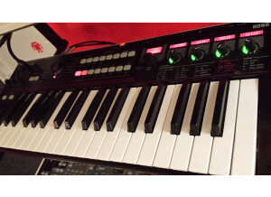 Korg R3 (58065)