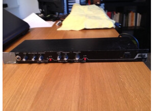 BBE 386 Acoustic Preamp