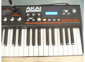 Akai Miniak (50873)