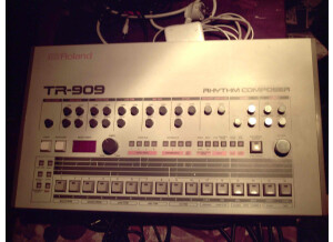 Roland TR-909 (46085)