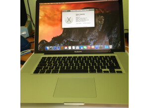 Apple Macbook Pro 15" 2.66 GHz Core 2 Duo 4 Go RAM