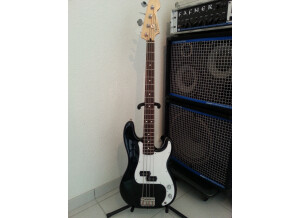 Fender Standard Precision Bass